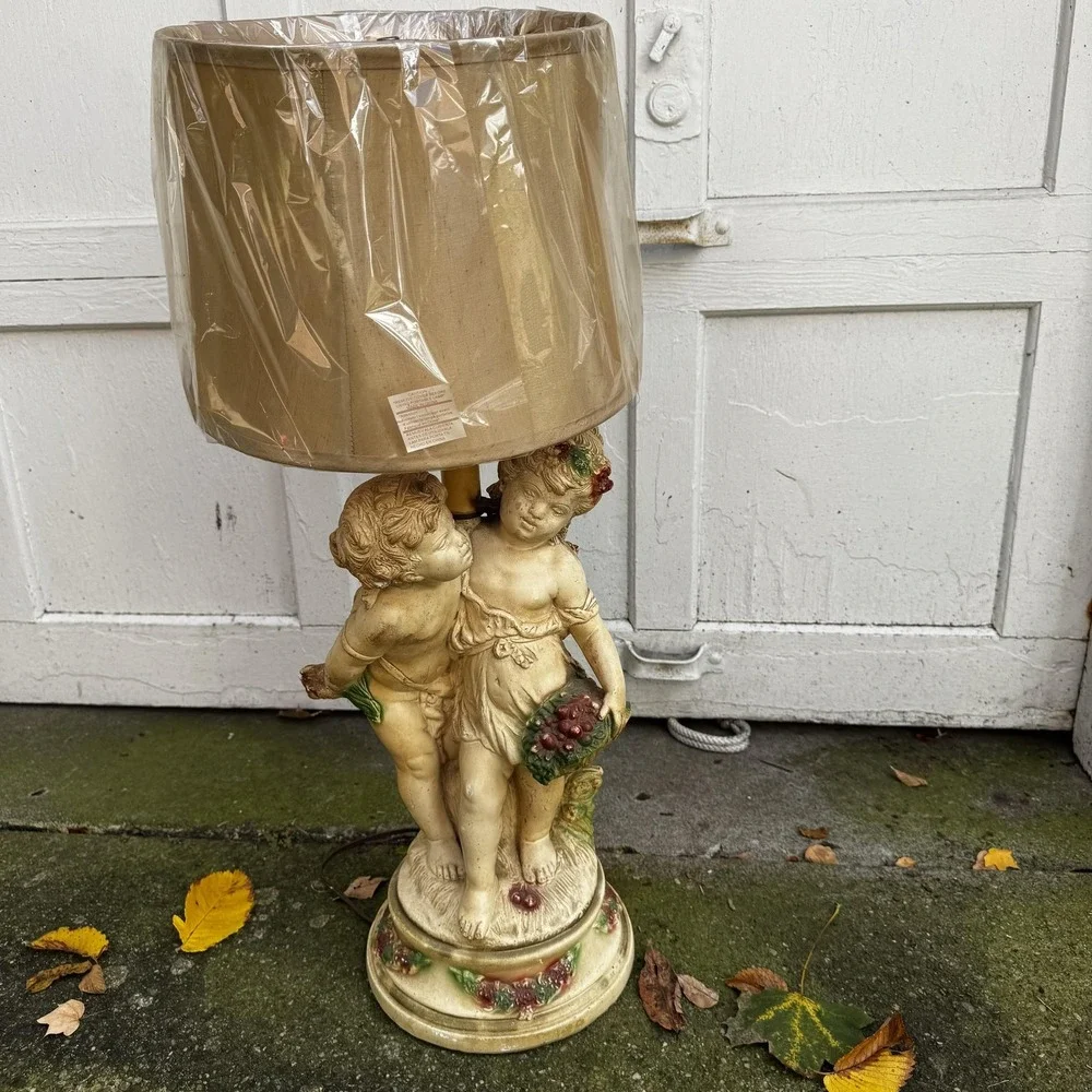 Vintage Cherub Figural Table‎ Lamp Chalkware Grapes Motif w/ Shade Untested